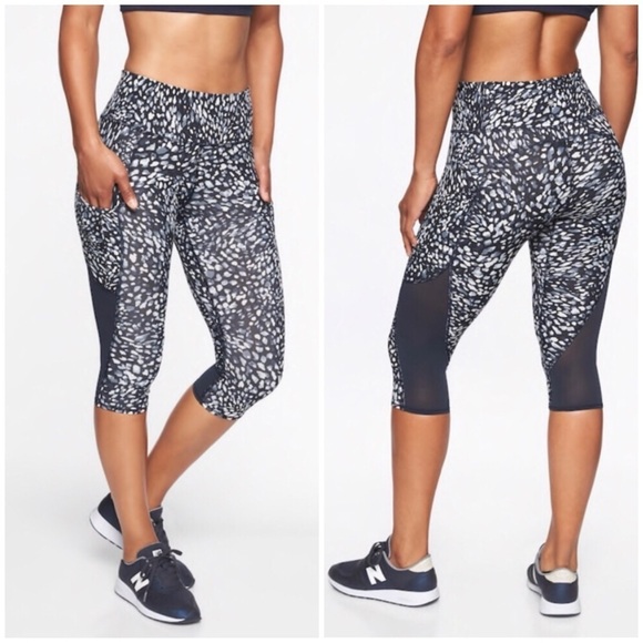 ATHLETA Spotty All In Crop Leggings - Picture 1 of 5